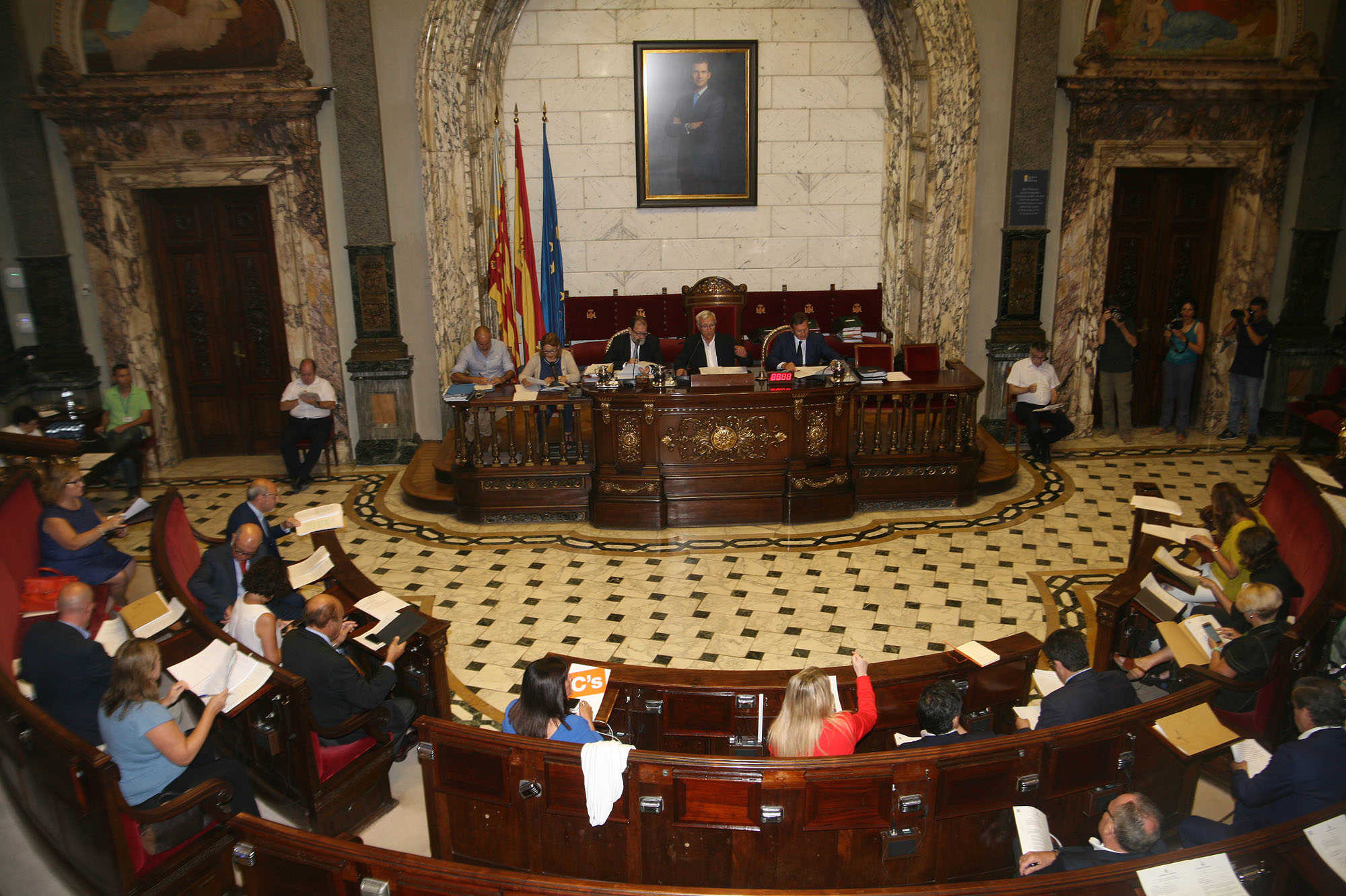 L'Ajuntament de València reunit en ple en l'última sessió del mes de juliol