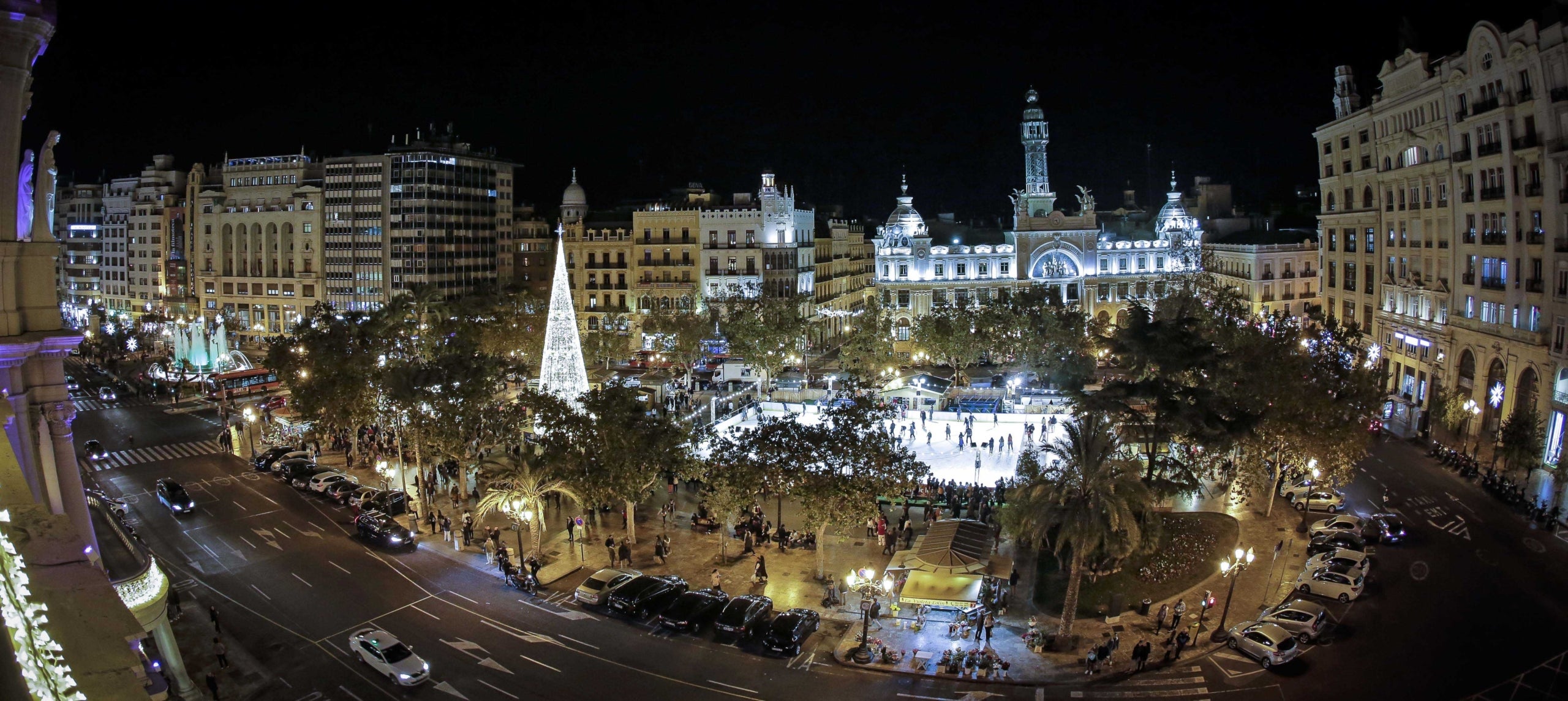 Plaça de l'Ajuntament de València.