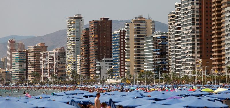 Una imatge de la platja de Llevant de Benidorm.