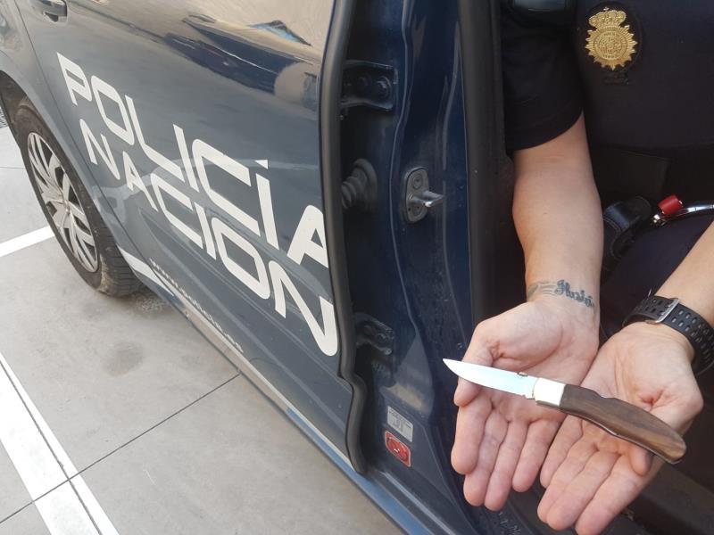 La investigació es va iniciar el dimarts a Paterna quan els agents van tindre coneixement que una dona era víctima de maltractaments per part de la seua exparella.