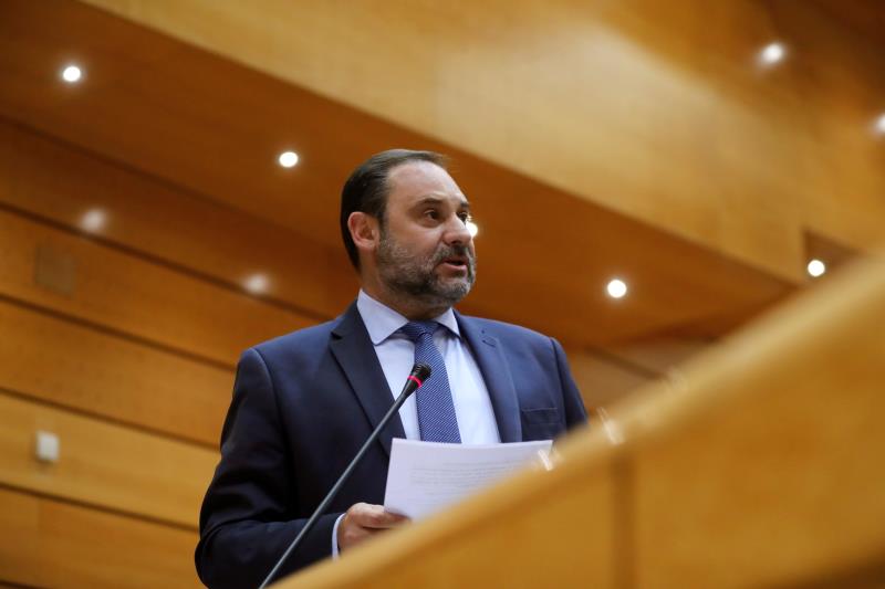 L'anunci de Foment arriba després que divendres es fera públic que el govern de Mariano Rajoy va excloure en gener el Port de València de la xarxa bàsica de corredors d'infraestructures de la Unió Europea.