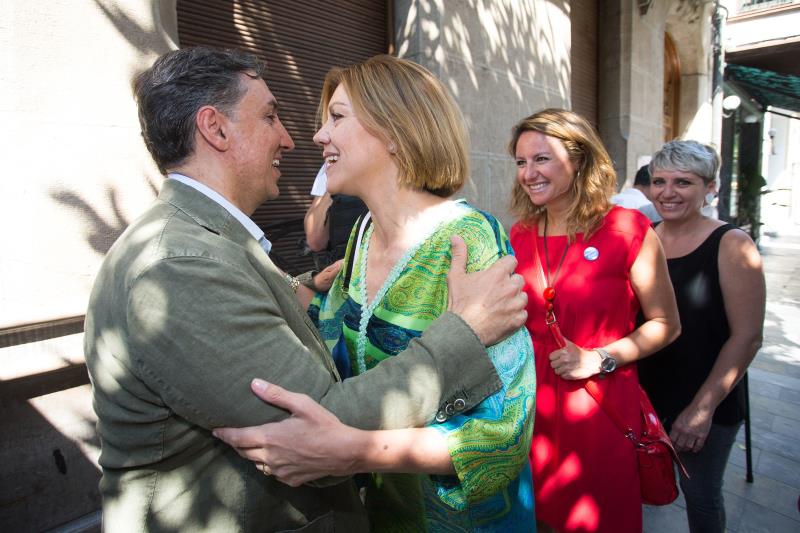 Cospedal ha indicat que és una "vergonya" que Tv3 estiga entrant al País Valencià "per a estendre eixe aparell de propaganda de difamació i de segregació de Catalunya".