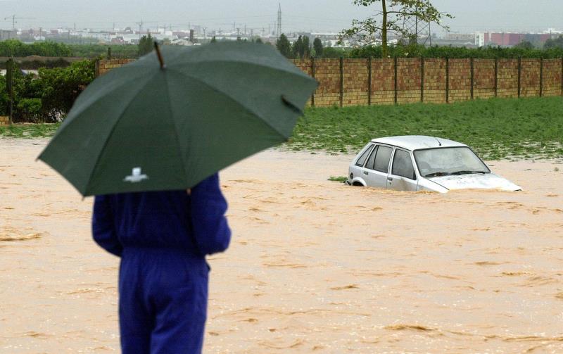 La dona s'havia botat totes le senyalitzacions que prohibien el pas.
