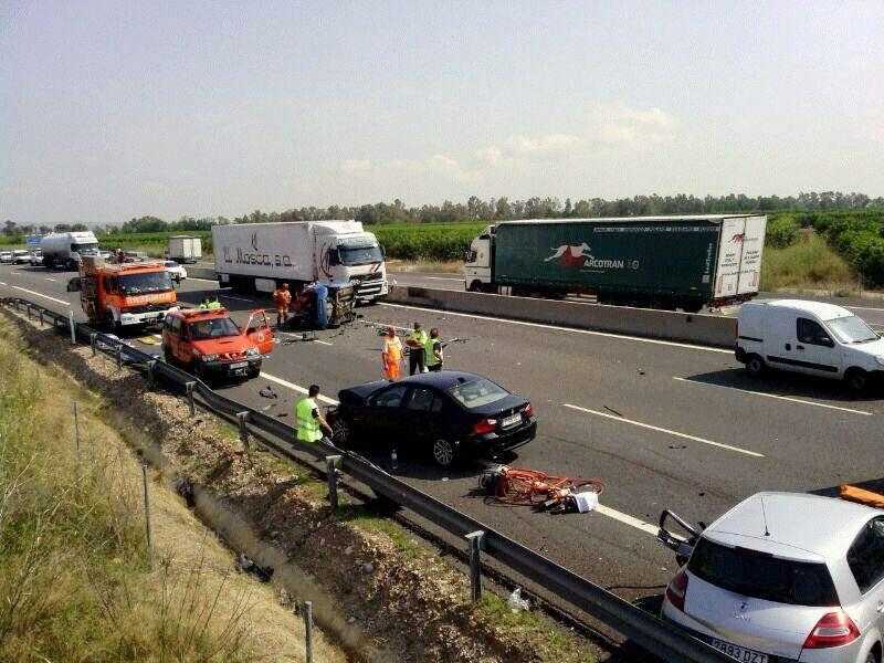 A l'Estat espanyol s'han comptabilitzat 1.180 morts en accidents de trànsit en carreteres interurbanes. Imatge d'arxiu.