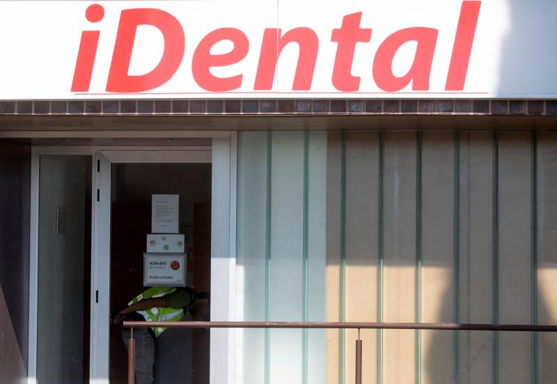 En el cas d'iDental també s'aconseguien fons per a l'enriquiment personal mitjançant l'engany als pacients.