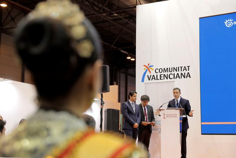 El president del Patronat Costa Blanca, César Sánchez, ha presentat a Fitur l'oferta turística de 2019.