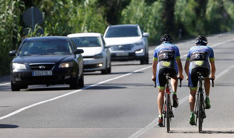 Un dels ciclistes accidentats ha sigut traslladat a l'hospital de la Vila Joiosa.