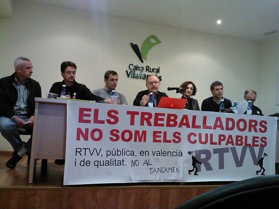 Participants en la taula redona.