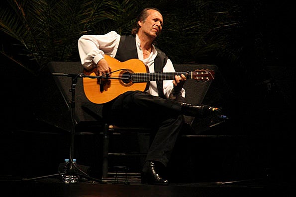 Paco de Lucía durant un concert el 14 d'agost del 2010 al Festival Castell de Peralada.