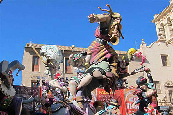 Falla Plaça del Pilar