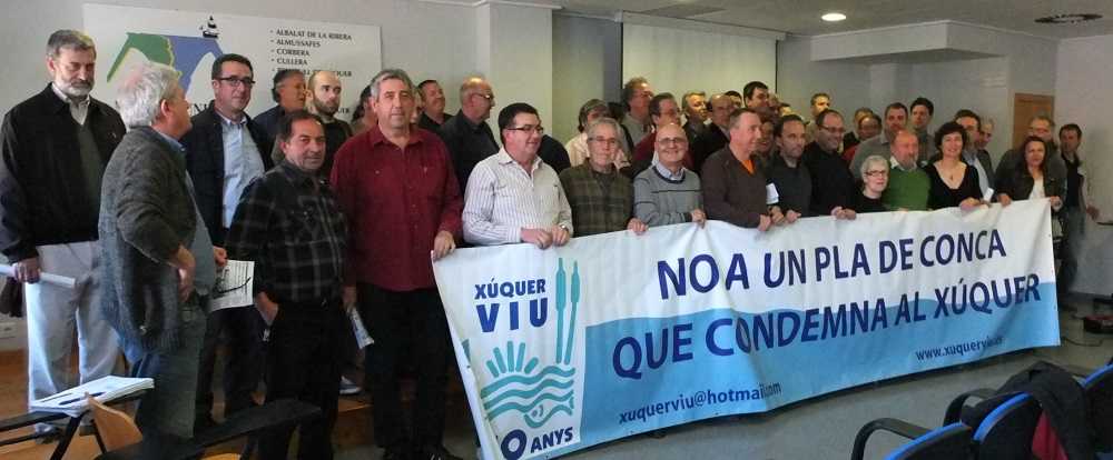 Xúquer Viu, regants, ajuntaments i organitzacions ecologistes, sindicals, agràries, polítiques i socials acusen el Ministeri i la Generalitat d'espoliar el Xúquer, l'Albufera i la Ribera.