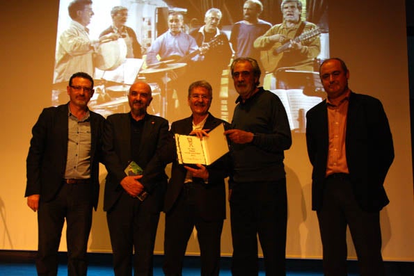 Vicent Casanova, regidor de Foment de l'ajuntament de Benlloch,  Joan C. Martí, premi 'Vi és Cultura' 2013, Vicent Torrent, Al Tall, Manolo Miralles, Al Tall, Ángel Ribés, alcalde de Benlloch.