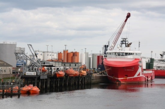 Imatge del port d'Aberdeen, a Escòcia, un dels pols petroliers i gasístics més importants d'Europa.