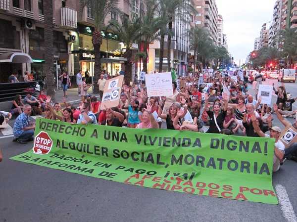 Imatge d'arxiu d'una manifestació a Alacant contra els desnonaments.