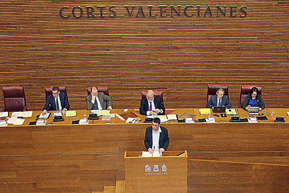 El portaveu de Compromís, Enric Morera, aquest dimecres a Les Corts.