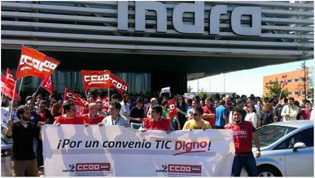 Imatge d'arxiu d'una protesta davant Indra.