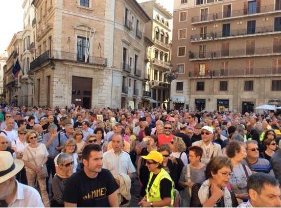 Imatge de la plaça de la Mare de Déu aquesta vesprada.
