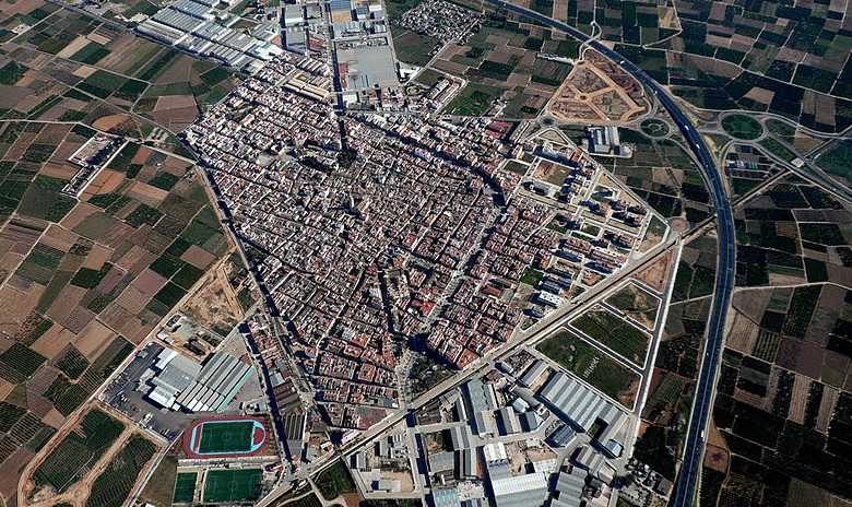 Vista aèria del municipi de l'Alcúdia (Ribera Alta).