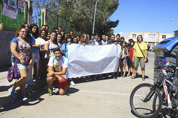 El president de l'AMPA de l'IES Estellés ha constatat que la temperatura en determinades zones arriba als 33 graus.