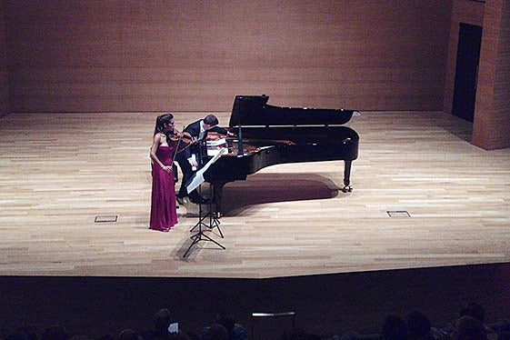 Chamayou i Moreno interpretant l’obra d’estrena.