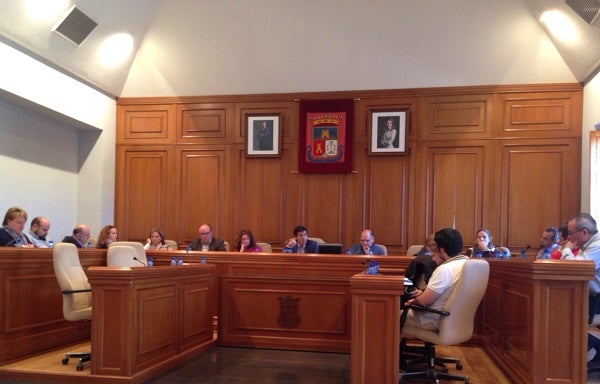 Un moment del plenari, sense la presència dels regidors de Compromís.