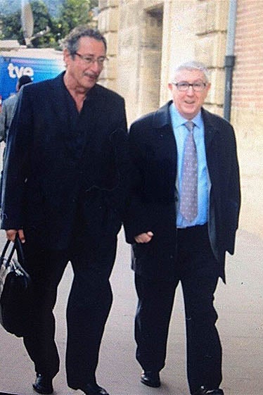 Vicente Sanz (dreta) hui en el TSJ valencià.