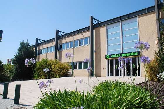 Oficina de Caixa Popular.