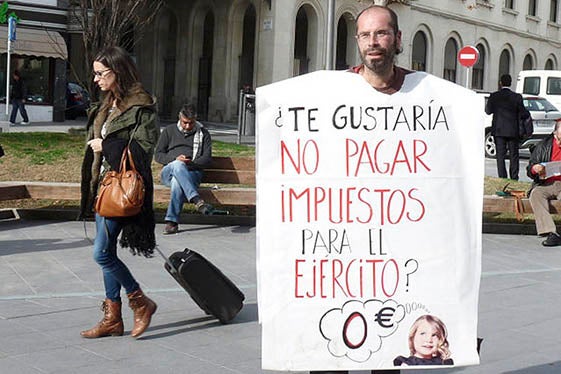 El Grup Antimilitarista Tortuga practica la desobediència civil des de 1999