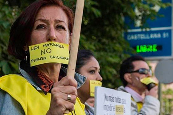 Acte d'Amnistia Internacional en rebuig de la `Llei Mordassa'.