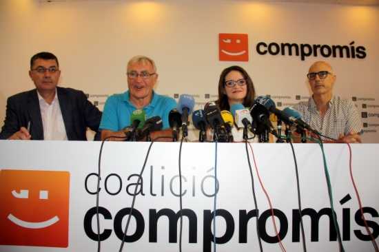 Roda de premsa dels principals portaveus de la coalició Compromís, amb Mónica Oltra, per anunciar la proposta de govern.