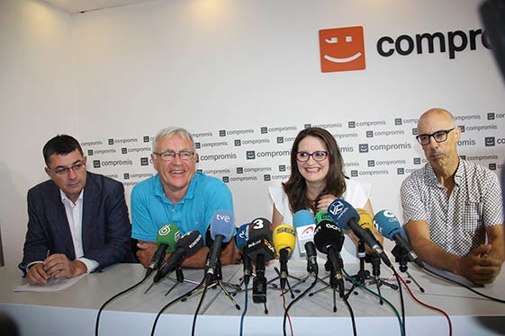 Roda de premsa dels principals portaveus de la coalició Compromís, amb Mónica Oltra, per anunciar la proposta de govern.