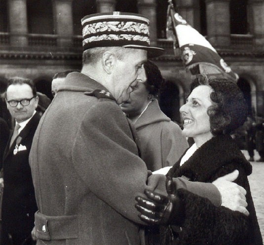 El general Charles de Gaulle amb Virtudes Cuevas.