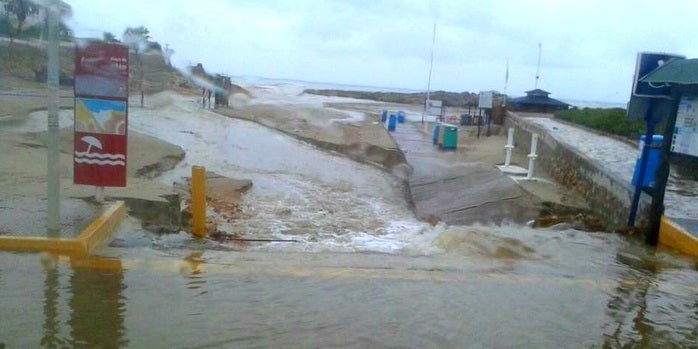 Destrosses a la costa d'Oriola. Cala Capità. Cap roig