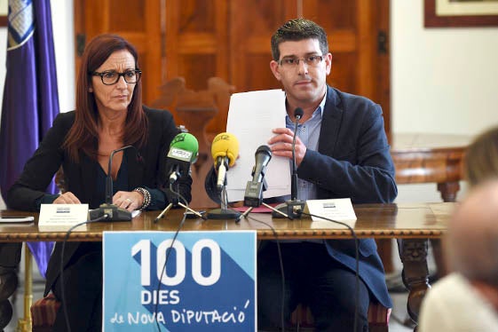 La vicepresidenta de la Diputació de València, Maria Josep Amigó i el president, Jorge Rodríguez.