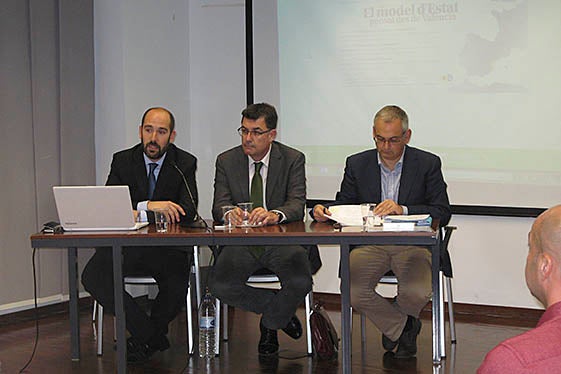 Enric Morera (centre) i Josep Vicent Boira (dreta).