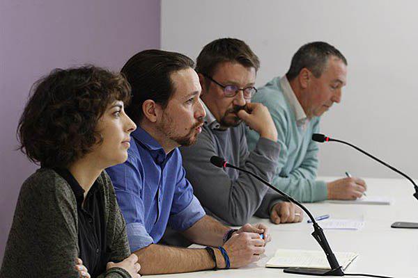 Pablo Iglesias amb els líders de les confluències gallega, catalana i del País Valencià.