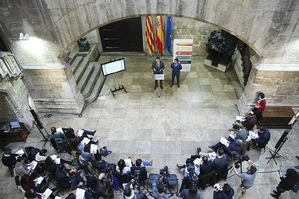 Un moment de la presentació, aquest dimarts, del Mapa de les Infraestructures Escolars al Palau de la Generalitat.