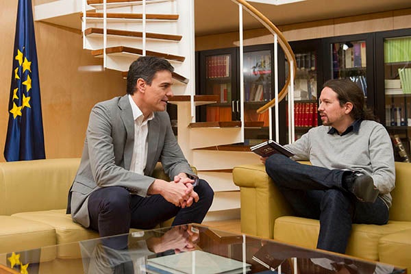 El líder del PSOE, Pedro Sánchez, i el de Podemos, Pablo Iglesias, aquest divendres al Congrés dels Diputats.