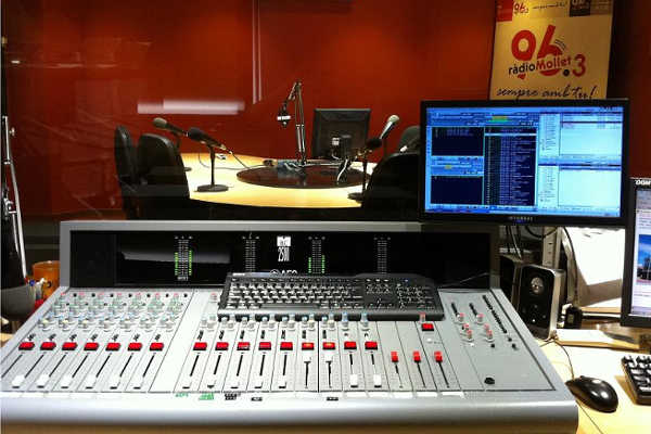 Radio Mollet 'Colp a colp' PilotaVeu.