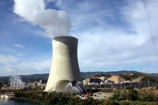 Central nuclear d'Ascó amb el grup d'emergències fent maniobres en 2015