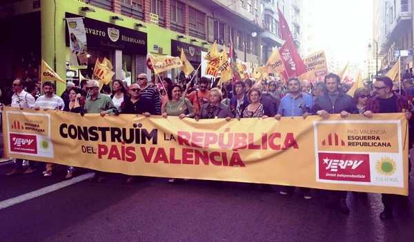 Els Verds del País Valencià i ERPV durant la seua participació en la manifestació del passat dia 23.