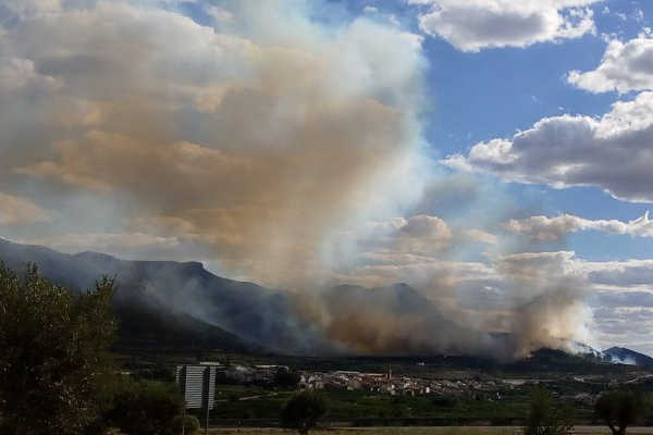 Incendi forestal Terrateig.