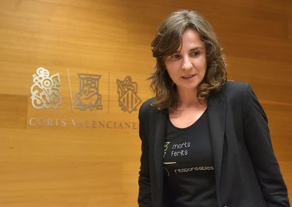 L'expresidenta de l'AVM3J Beatriz Garrote en la comissió dínvestigació de l'accident.