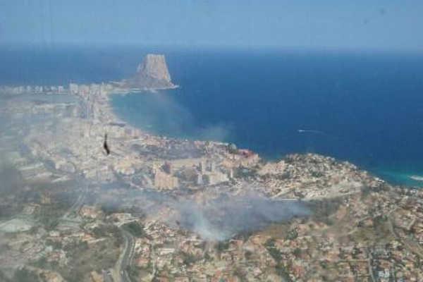 Incendi forestal a Calp.