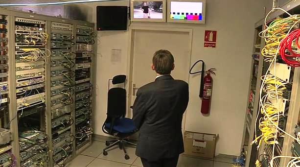 Ximo Puig, el passat 29 d'agost, a la sala de control central de RTVV.