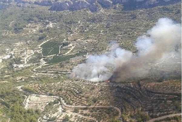 Imatge de l'incendi declarat a la Vall de Gallinera.