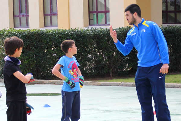 Pilota Valenciana a l'escola.