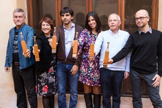 Imatge dels guanyadors de les diferents categories als Premis Ciutat d'Alzira 2015.