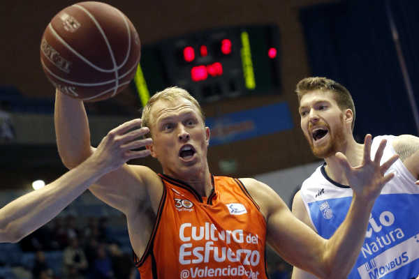 Sikma en una acció del partit d'ahir.