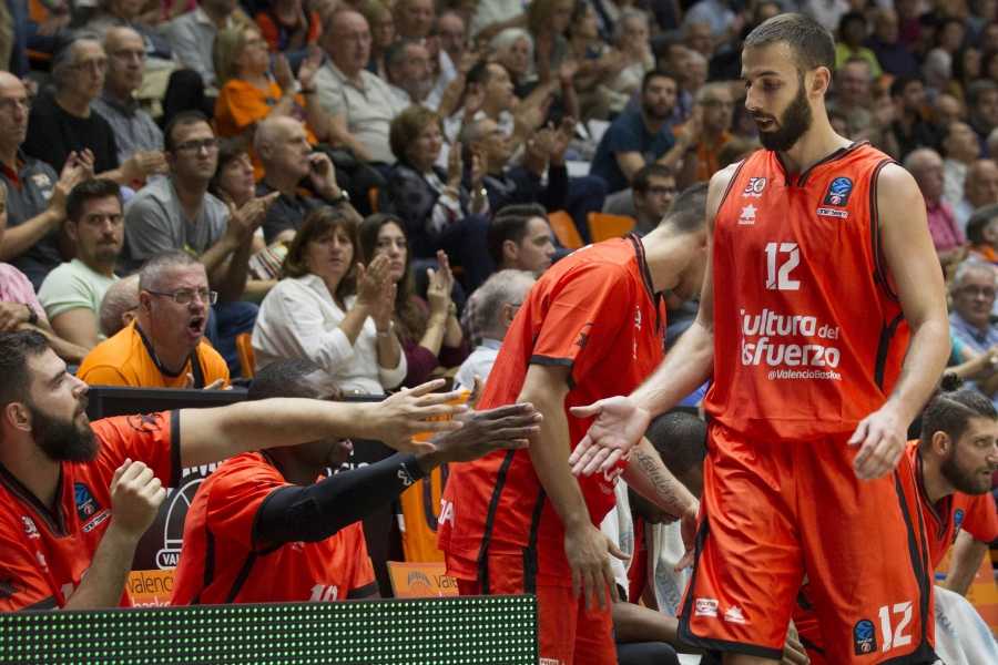 Jankovic durant un partit amb el València Basket.